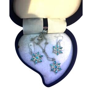 Snowflake Earrings and Necklace Set Fashion Jewelry Silver Tone Blue Crystals